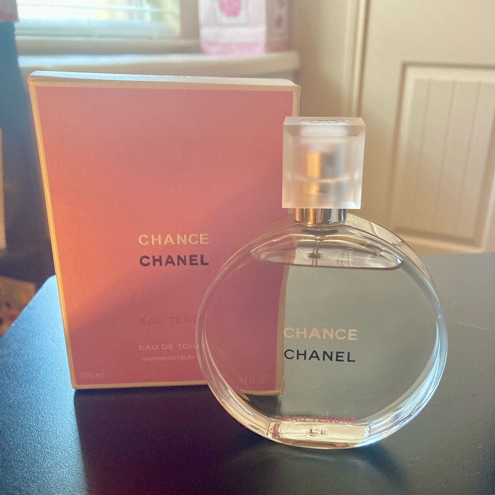 3.4 Chanel Chance Eau Tendre w/box. Sprayed less than 5 times.